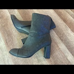 Coconuts by la brea black snake skin boots